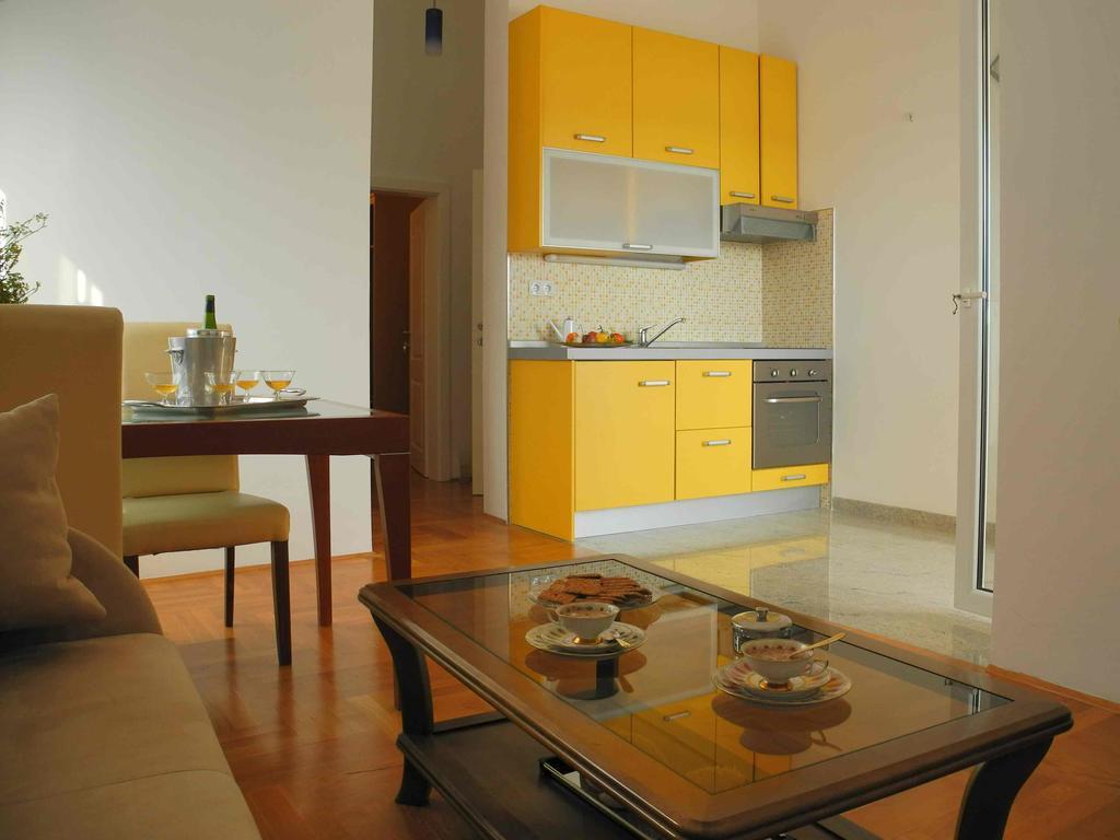 Apartments Antonela イェゼラ エクステリア 写真